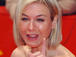 Berlinale 2010: Renee Zellweger friert auf dem Roten Teppich