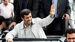 Anschlag auf Iran-Präsident Ahmadinedschad Bombenangriff auf Konvoi überlebt