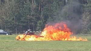 'Todes-Looping' kostet deutschen Piloten das Leben Hubschrauber-Absturz in Minsk