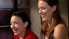 Tatjana und Silvia lachen &uuml;ber ihre Pannen beim Dreh