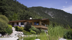 Lotterie: Frau gewinnt Millionärsvilla mit 99-Euro-Los Die Villa des Österreichers Karl Rabeder.