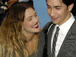 Drew Barrymore ganz aufgeregt zur Premiere