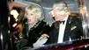 London: Randalierer attackieren Charles und Camilla