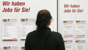 Für wen lohnt sich Zeitarbeit? Für Langzeitarbeitslose, ältere Arbeitslose, Mütter und Berufseinsteiger sind Zeitarbeitsfirmen eine echte Alternative.