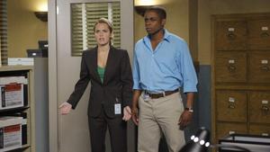 "Psych" mit der Episode "Böser, böser Lassie" Juliet O"Hara und Gus sind sprachlos!