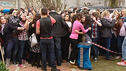 Zuviel Fans vor der DSDS-Villa