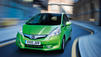 Leuchtendes Vorbild: Der metallicgr&uuml;ne Honda Jazz Hybrid