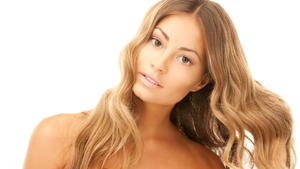 Bräunungsdusche im Solarium: Was bringt die aufgesprühte Sommerfrische? Spray-Tanning und Bräunungsdusche
