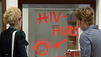 Micki wird in der Schule als HIV-Hure beschimpft
