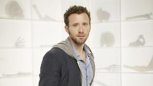 Dr. Jack Hodgins wird gespielt von T.J. Thyne T.J. Thyne spielt Dr. Jack Hodgins