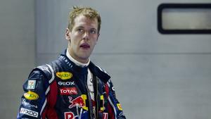 Vettel bleibt im Verkehr stecken Sebastian Vettel, Red Bull