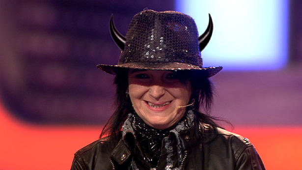  - das-supertalent-2011-christine-andro-imitiert-michael-jackson