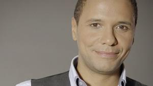 Der Werdegang von Kena Amoa 'Exclusiv'-Moderator Kena Amoa berichtet für RTL aus der Welt der Schönen und Reichen.