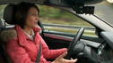 Reporterin Nina Lehnhoff testet Auto der Zukunft