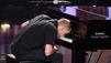 Das Supertalent 2011: Lars spielt mit seiner Nase Klavier