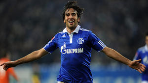 Kreatives Angebot für Raul Ob Raul etwas mit den fantasievollen Angeboten von Schalke 04 anfangen kann?