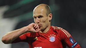 Robben bleibt bis 2015 ein Bayer Arjen Robben bleibt dem FC Bayern erhalten.