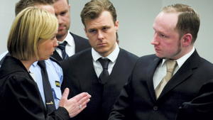 Staatsanwältin Inga Engh demaskiert den Massenmörder Staatsanwältin Einga Beier Engh demaskiert Massenmörder Breivik.