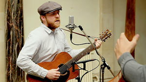 Alex Clare "The Lateness Of The Hour" Mit dem neuen Microsoft Internet Explorer zum Erfolg