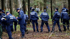 Mordfall Bögerl: Polizei sucht Waldgebiet ab Mordfall Bögerl, Neue Spuren, Polizei Waldstück