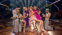 Der zweite Team-Tanz im Video