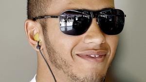 Hamilton strafversetzt - Vettel und Schumi pokern Lewis Hamilton, Formel 1, Spanien