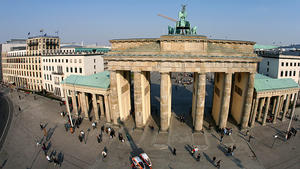 Antrittsbesuch in Berlin: Hollande besucht Merkel Antrittsbesuch in Berlin: Hollande besucht Merkel