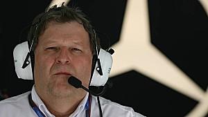 Hersteller schlagen auf: Motoren sollen teurer werden Mercedes-Motorsportchef Norbert Haug
