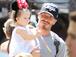 Zuckers&uuml;&szlig;e Harper Seven mit Familie im Disneyland