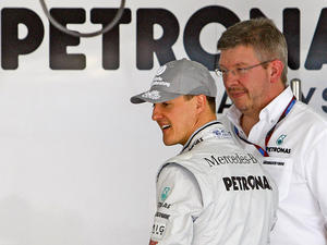 Soll Schumi seinen Vertrag verlängern?