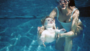 Checkliste: So prüfen Sie das Becken Erschütternde Katastrophe im Urlaubs-Pool