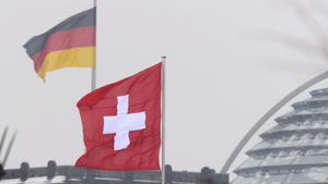 NRW kauft erneut Steuer-CD aus der Schweiz Mit dem erneuten Kauf einer CD mit Steuerdaten aus der Schweiz torpediert NRW das deutsch-schweizerische Steuerabkommen.