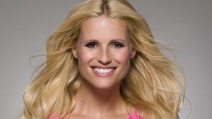 Das Supertalent 2012: Michelle Hunziker verletzt sich bei den Dreharbeiten Supertalent-Jurorin Michelle Hunziker verletzt