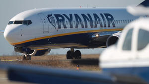 Treibstoffmangel: Bringt Ryanair seine Passagiere in Gefahr? Ryan Air Treibstoffmangel Kritik Piloten