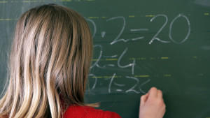 Getrennte Klassenräume in den USA: Schule setzt auf Geschlechtertrennung Geschlechtertrennung, Unterricht, Schüler