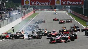 Button gewinnt großes Ardennen-Spektakel vor Vettel Button, Spa, Formel 1