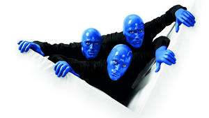 BLUE MAN GROUP live in Berlin Die Show der Blue Man Group ist lustig, verspielt und dabei sehr hemmungslos.