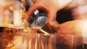 Happy Hour: Warum es bei den meisten Cocktails nichts zu Lachen gibt Test: Cocktails in der Happy Hour