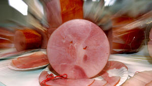 Forscher: Wurst ist krebserregend Krebs und Ernährung