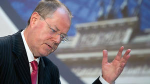 SPD-Kanzlerkandidat Steinbrück verdiente 1,25 Millionen Euro mit Vorträgen Steinbrück, Honorar, Nebeneinkünfte, Vorträge