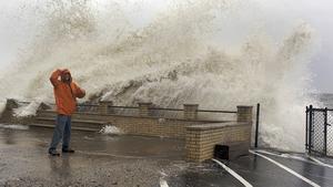 US-Präsident Obama warnt vor Hurrikan 'Sandy': "Ein großer und mächtiger Sturm" Sandy, Hurrikan, New York, Bloomberg