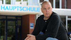 Albtraum Mobbing - Thomas Sonnenburg hilft Thomas Sonnenburg will Mobbingopfern helfen