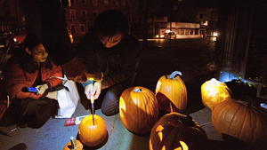 Hurrikan 'Sandy' teilt New York in Steinzeit und Moderne New York, Halloween, Sandy