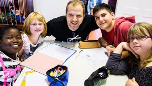 "RTL - Wir helfen Kindern": Mario Barth kämpft gegen Kinderarmut in Berlin "RTL - Wir helfen Kindern“ 2012: Projekt-Pate Mario Barth