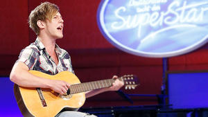 "Danke für die Gänsehaut" DSDS 2013: Kandidat Tim David Weller mit “Tausendmal Ja“ in den Recall