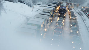 Schneechaos bremst Berufsverkehr aus Winter, Winterchaos, Schnee, Deutschland, Wetter