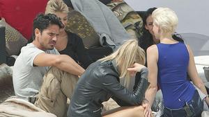Der Bachelor 2013: Pikante Enthüllungen und ein verhageltes Einzeldate Der Bachelor 2013: Zoff beim Gruppendate am Strand.