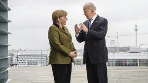 Atom-Streit: US-Vize Biden reicht Iran die Hand – und droht Joe Biden, Angela Merkel, Sicherheitskonferenz in München