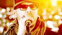 Hier den Clip zu 'One Love' gucken