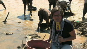 Kinder schuften in Ugandas Goldminen